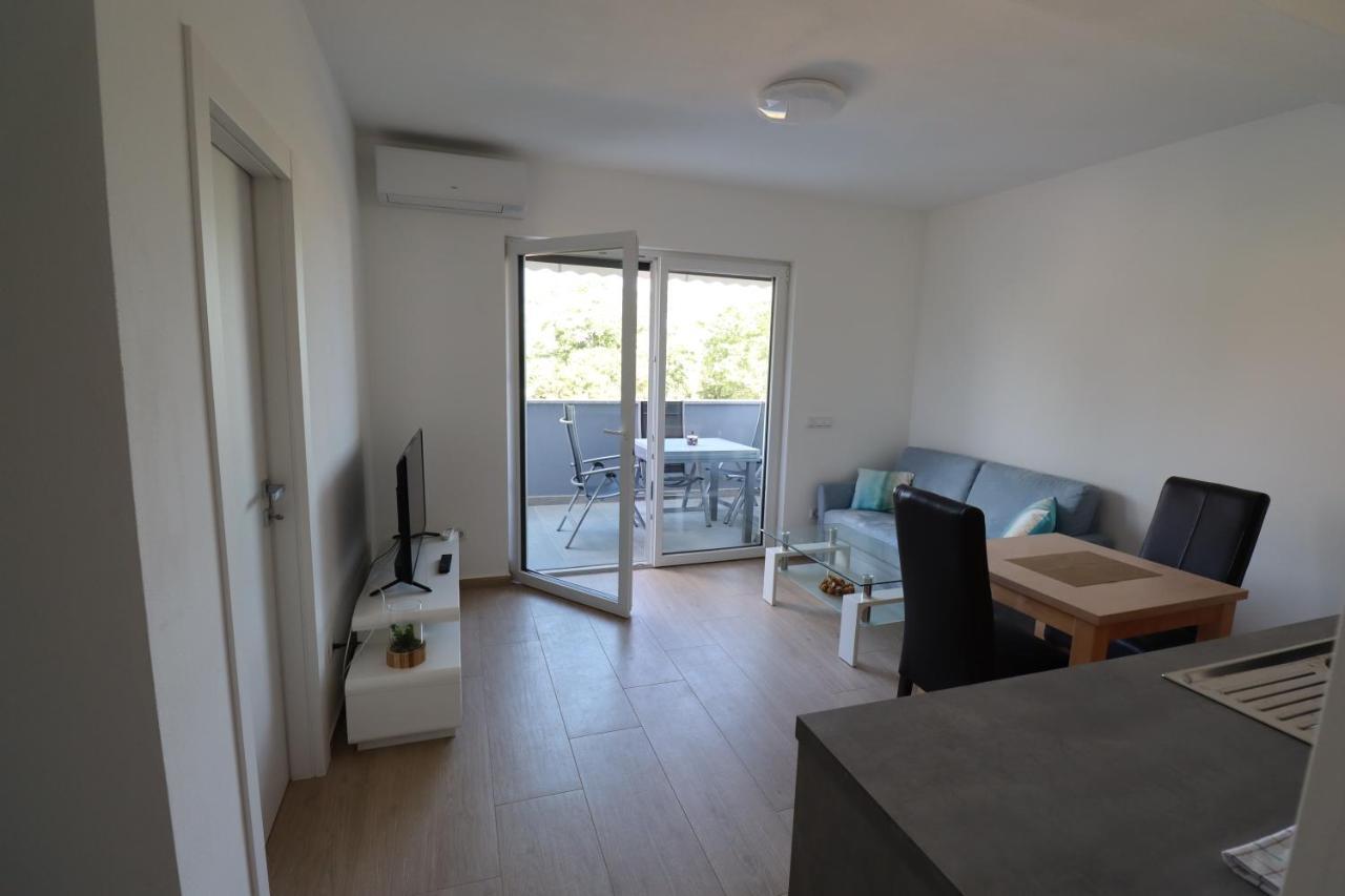 Medulin - Dani Apartment מראה חיצוני תמונה